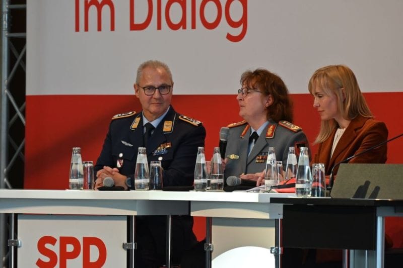 Podiumsdiskussion „Im Dialog“ beim Fachforum Industrielle Gesundheitswirtschaft der SPD-Bundestagsfraktion im Deutschen Bundestag