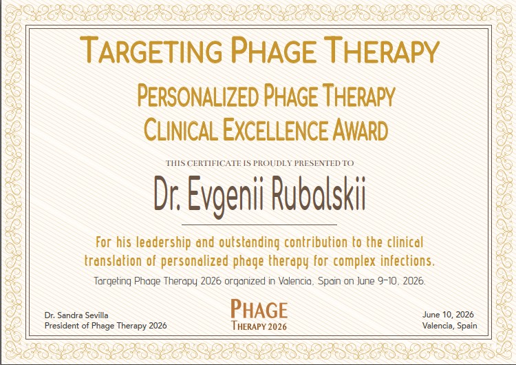 Verleihung des Personalized Phage Therapy Clinical Excellence Award an Dr. Evgenii Rubalskii in Valencia